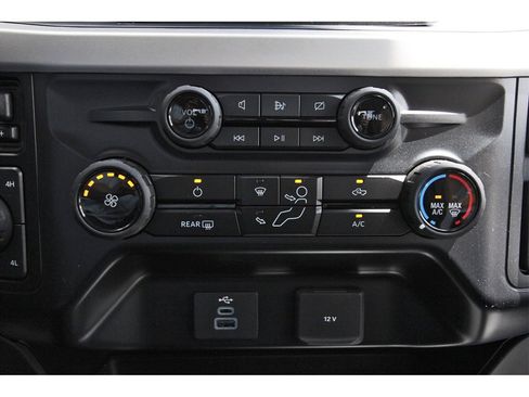 Used 2024 Ford F550 4x4 SuperCab Super Duty image 23