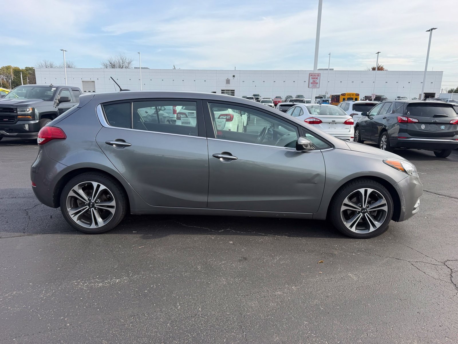 Used 2016 Kia Forte EX FWD image 5