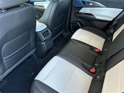 New 2025 Chevrolet Equinox EV LT image 16