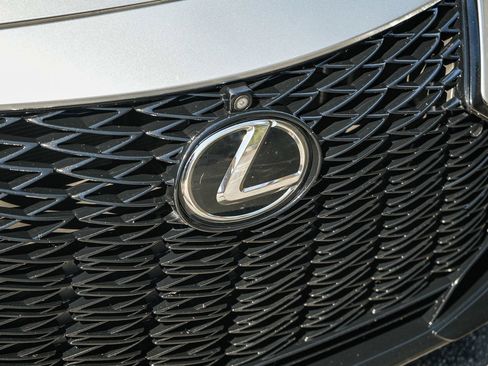 Used 2024 Lexus IS 500 RWD image 10