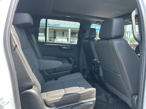 New 2026 Chevrolet Suburban RST w/ Comfort Package AWD/4WD image 34