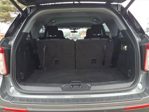 Certified 2023 Ford Explorer XLT image 10