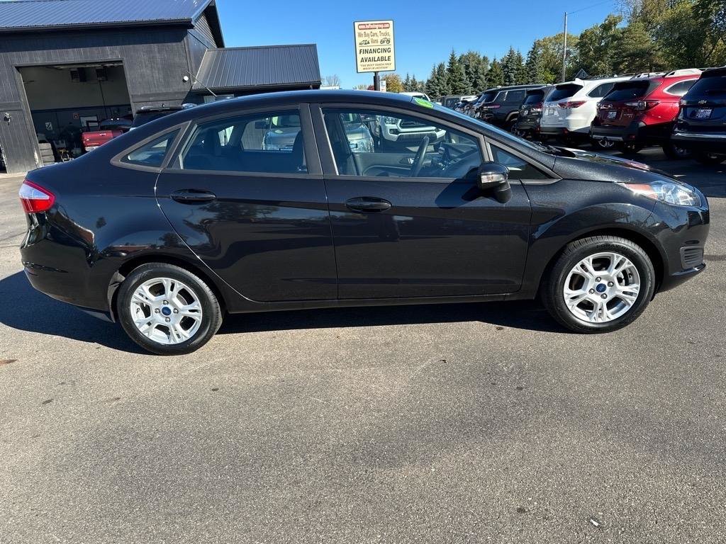 Used 2014 Ford Fiesta SE FWD image 4