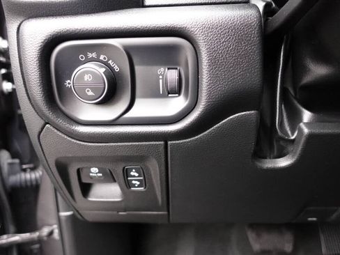 Used 2022 RAM 1500 Big Horn AWD/4WD image 54