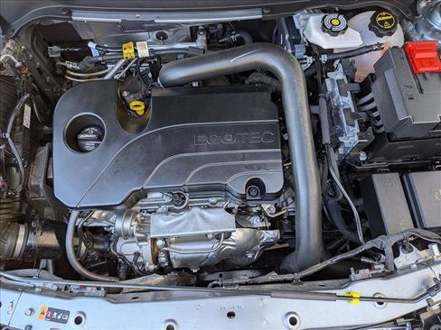 Used 2025 Chevrolet Equinox LT image 23