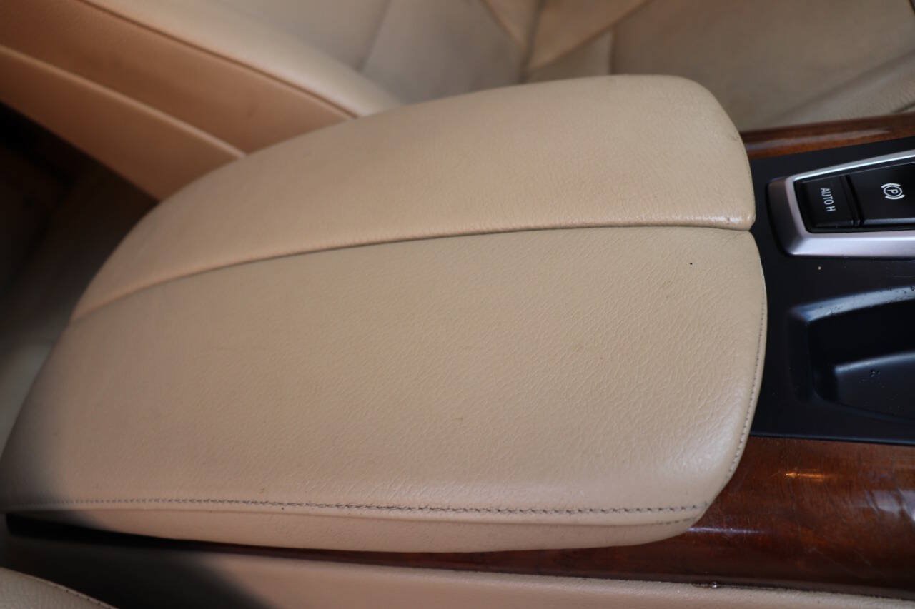Used 2013 BMW X5 xDrive35d w/ Premium Pkg AWD/4WD image 38