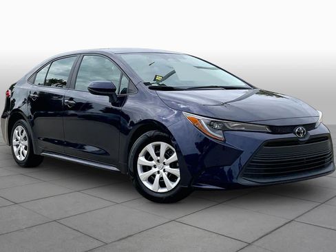Used 2024 Toyota Corolla LE FWD image 3