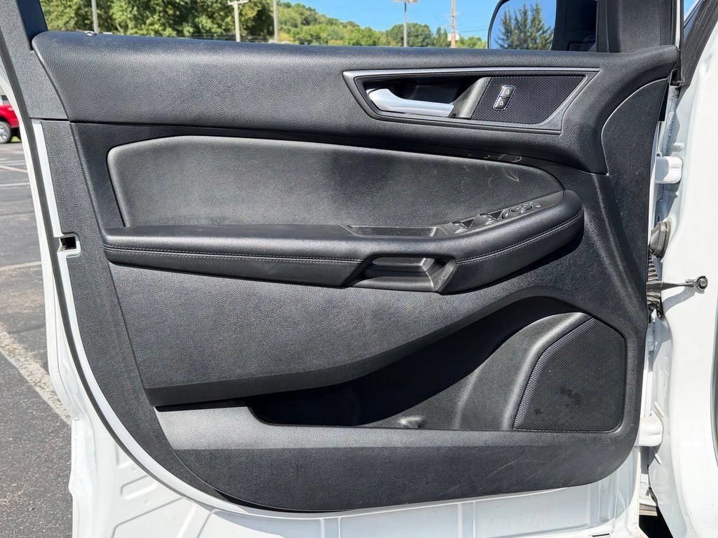 Used 2022 Ford Edge SE AWD/4WD image 14