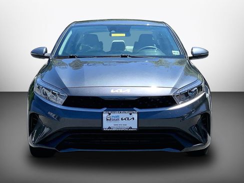 Used 2023 Kia Forte LXS w/ LXS Technology Package FWD image 5