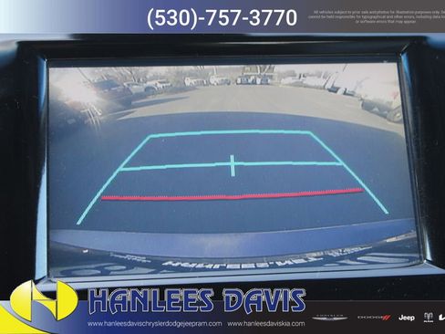 Used 2020 Toyota Camry SE image 25