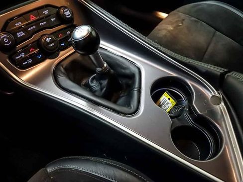 Used 2022 Dodge Challenger R/T Scat Pack RWD image 16