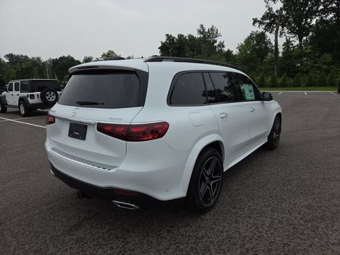 New 2026 Mercedes-Benz GLS 450 4MATIC image 3