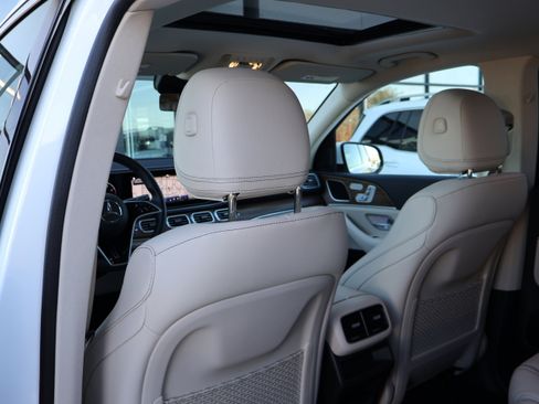 Certified 2025 Mercedes-Benz GLE 350 GLE 350W4 w/ 3rd Row Seat Package image 18