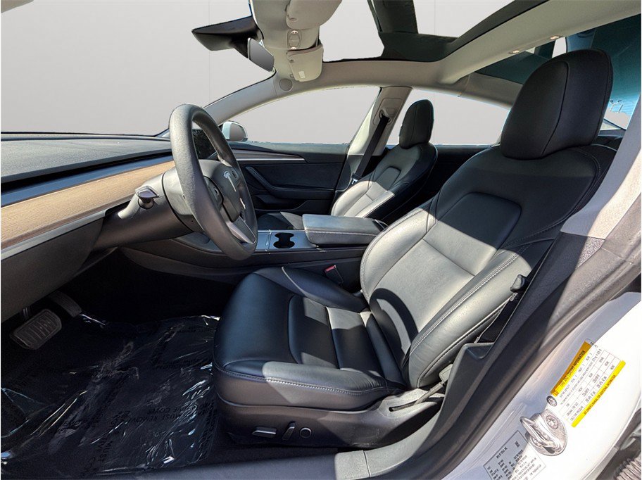 Used 2022 Tesla Model 3 RWD image 2