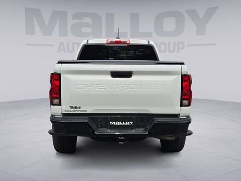 Used 2024 Chevrolet Colorado Trail Boss w/ Technology Package AWD/4WD image 4