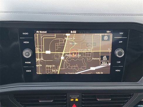 Used 2019 Volkswagen Jetta SEL Premium image 23