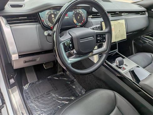 Used 2025 Land Rover Range Rover Autobiography AWD/4WD image 10