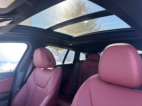 Used 2022 BMW X4 xDrive30i w/ Premium Package 2 image 12