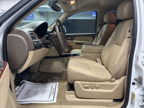 Used 2012 Chevrolet Suburban LT w/ Luxury Package AWD/4WD image 15