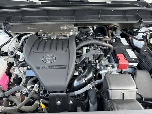 Used 2023 Toyota Highlander XLE AWD/4WD image 27