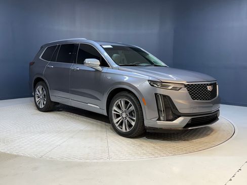 Used 2021 Cadillac XT6 Premium Luxury image 7