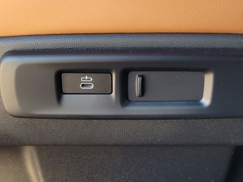 Used 2022 BMW X5 xDrive40i w/ Premium Package image 30