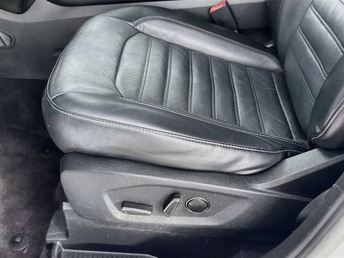 Used 2016 Ford Edge SEL w/ Equipment Group 201A FWD image 22