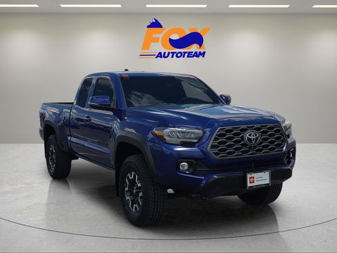 Certified 2023 Toyota Tacoma TRD Off-Road AWD/4WD image 6