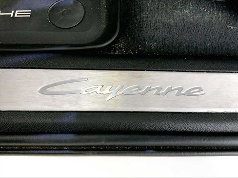 Certified 2026 Porsche Cayenne AWD/4WD image 19