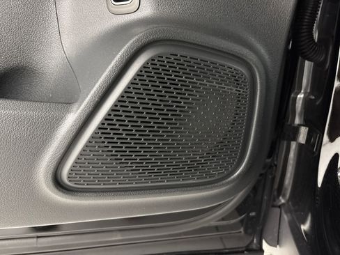 Certified 2026 Mercedes-Benz GLB 250 image 21