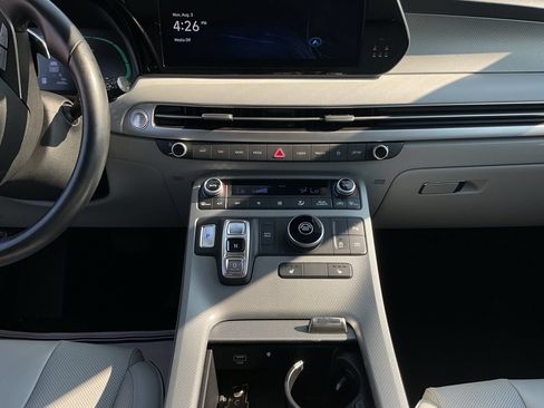 Used 2025 Hyundai Palisade SEL FWD image 17