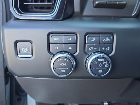 Certified 2024 GMC Sierra 1500 AT4X w/ AT4X AEV Edition image 24