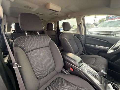 Used 2016 Dodge Journey SE w/ Flexible Seating Group FWD image 24