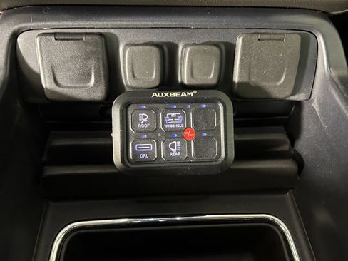 Used 2018 GMC Sierra 1500 SLT AWD/4WD image 21