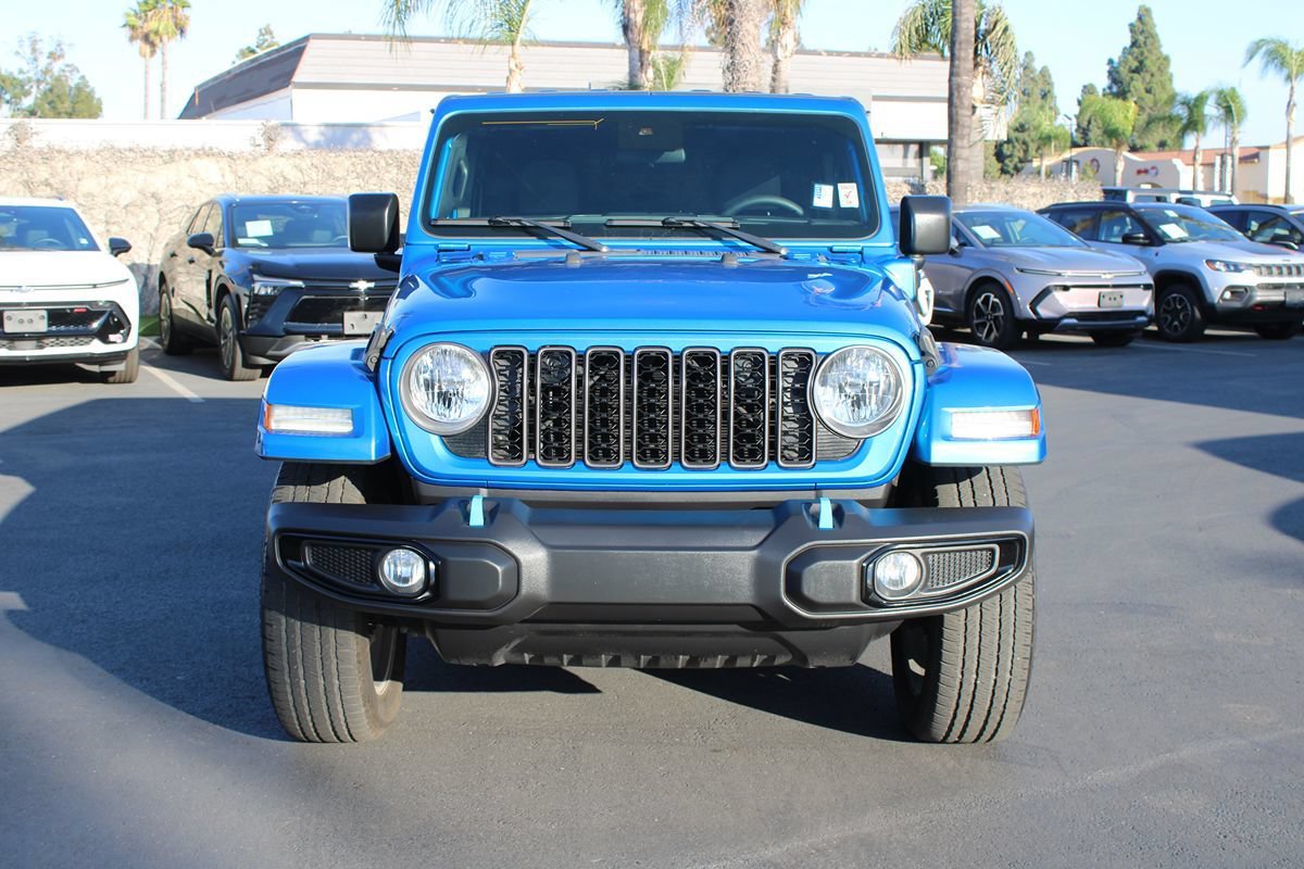 Used 2024 Jeep Wrangler Unlimited AWD/4WD image 28