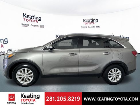 Used 2016 Kia Sorento LX image 7