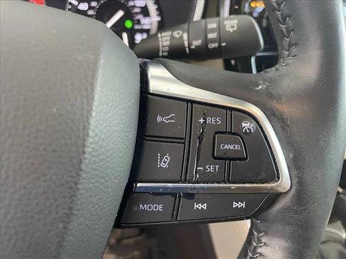 Used 2020 Toyota Highlander Limited image 14