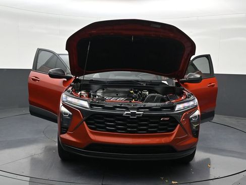 Used 2024 Chevrolet Trax RS w/ Driver Confidence Package image 41