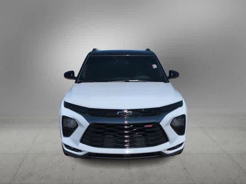 Used 2023 Chevrolet TrailBlazer RS w/ Convenience Package FWD image 3