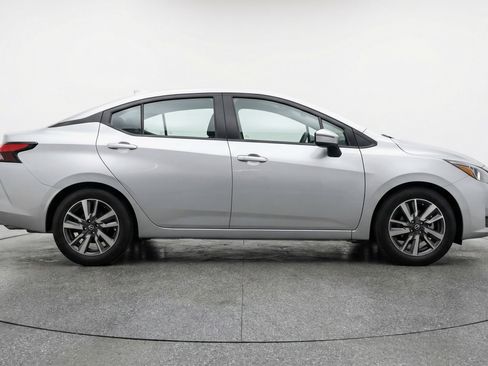 Used 2025 Nissan Versa SV FWD image 11