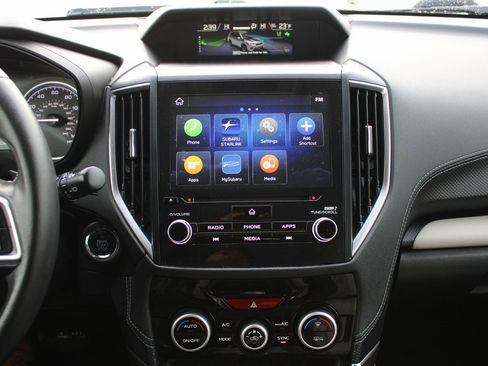 Used 2023 Subaru Forester Limited image 17