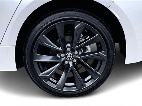 Used 2024 Toyota Corolla LE image 32