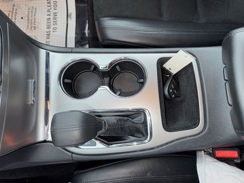 Used 2017 Jeep Grand Cherokee Altitude image 22