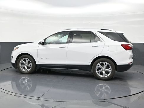 Used 2020 Chevrolet Equinox Premier image 2