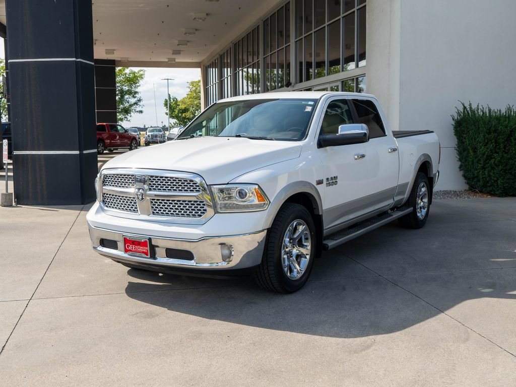 Used 2015 RAM 1500 Laramie w/ Convenience Group AWD/4WD image 3