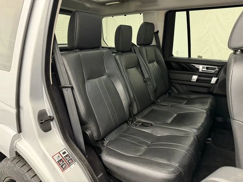 Used 2016 Land Rover LR4 HSE Silver Edition AWD/4WD image 31