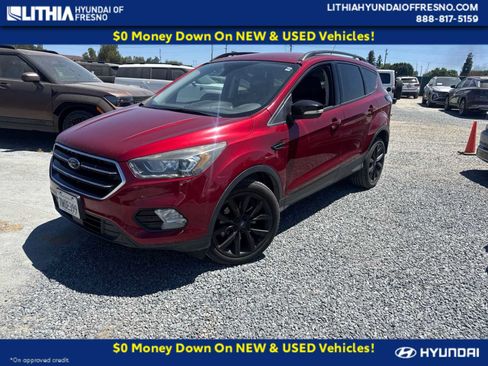 Used 2017 Ford Escape Titanium FWD image 1