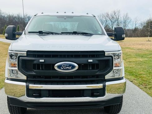 Used 2022 Ford F250 XL w/ Power Equipment Group AWD/4WD image 8