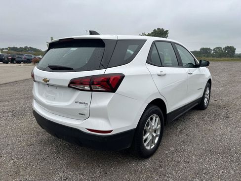Used 2022 Chevrolet Equinox LS w/ Driver Confidence II Package AWD/4WD image 7