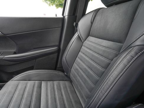 Used 2026 Mitsubishi Outlander LE AWD/4WD image 14